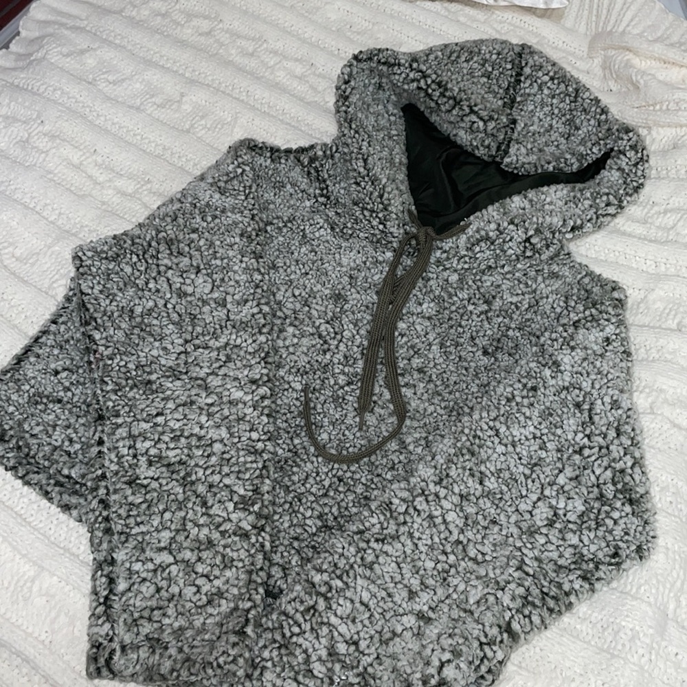 TARGET cropped Sherpa sweatshirt
